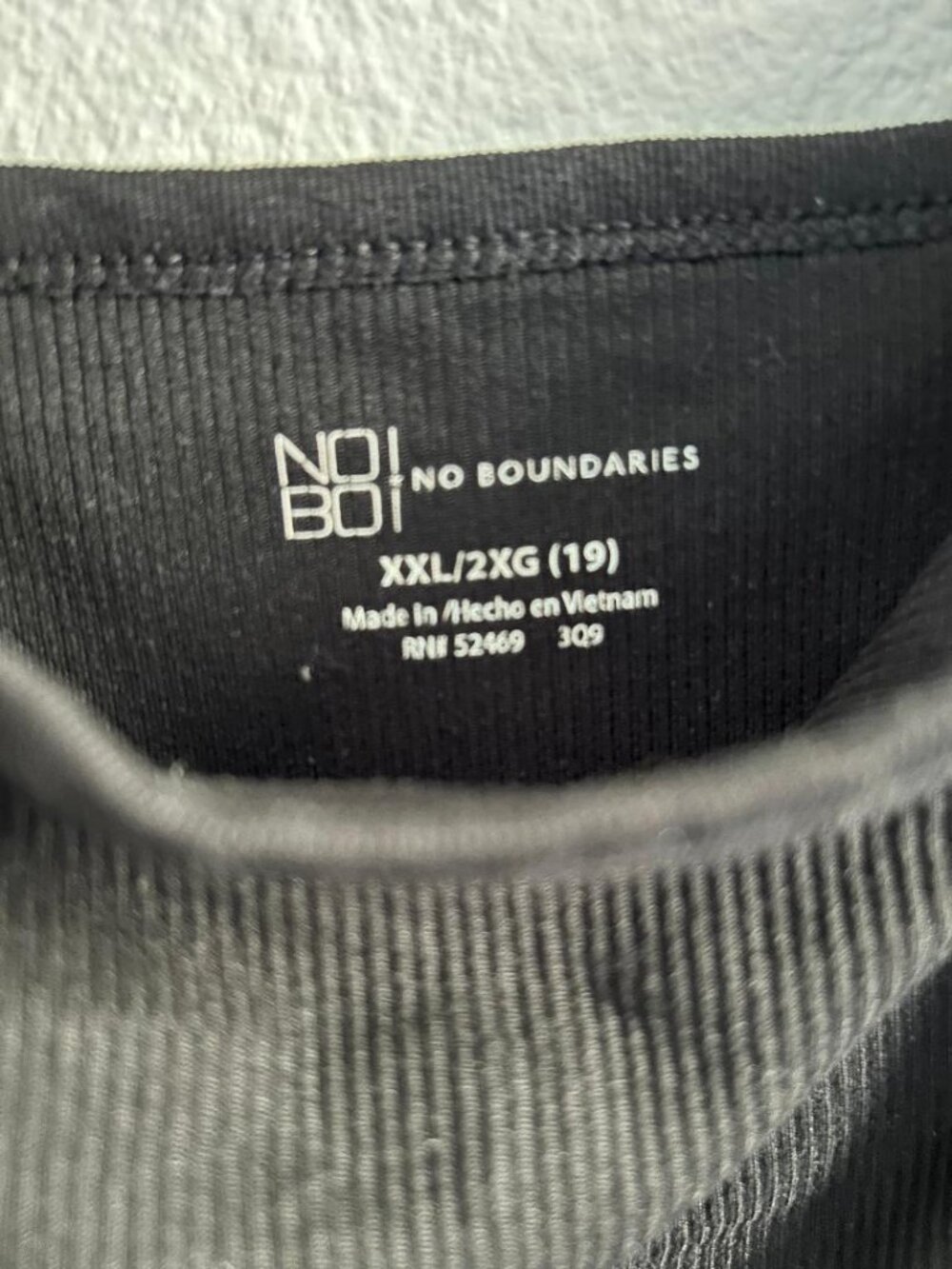 Classic Spaghetti Strap Tank in Black with Ribbed Texture Size XXL - Picture 4 of 8